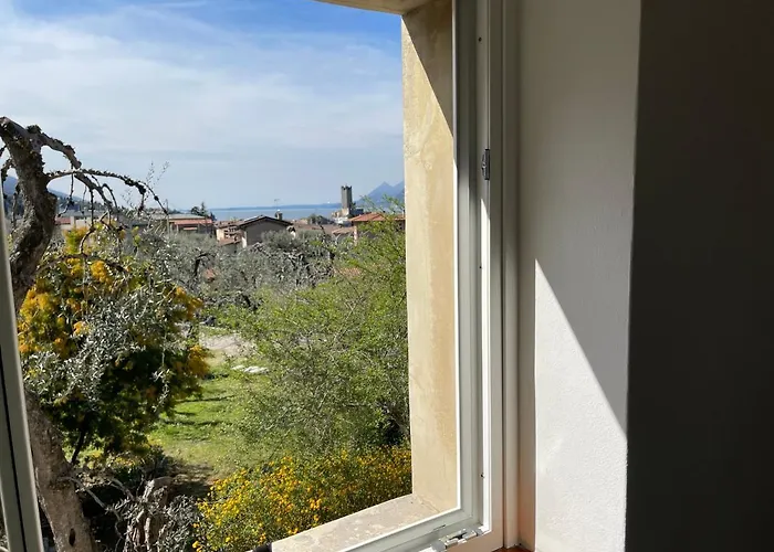 Villa Carrera